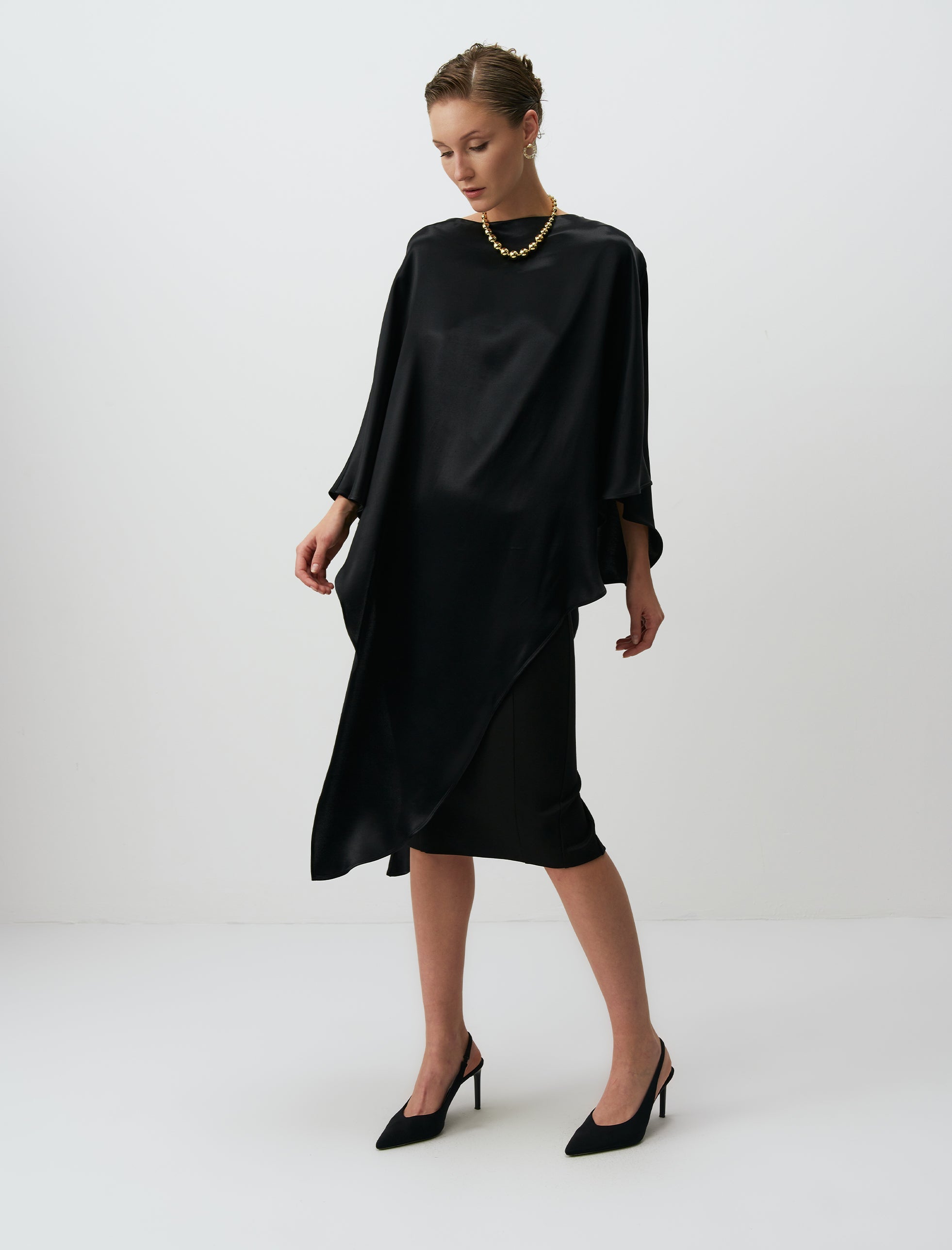 ARCHE CAPE BLACK - ARETE READY TO WEAR